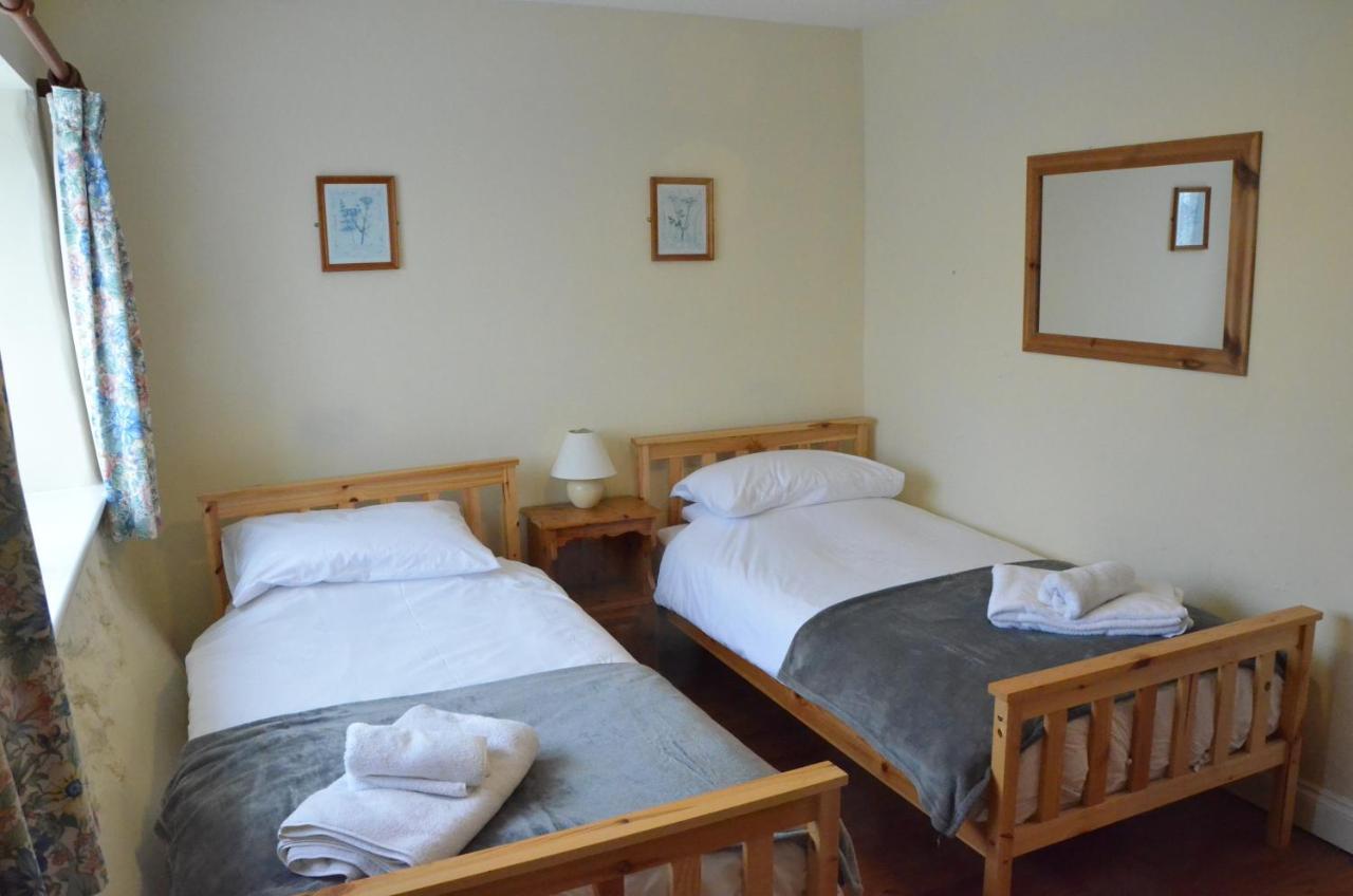 The Royal Oak Inn Dunsford 외부 사진