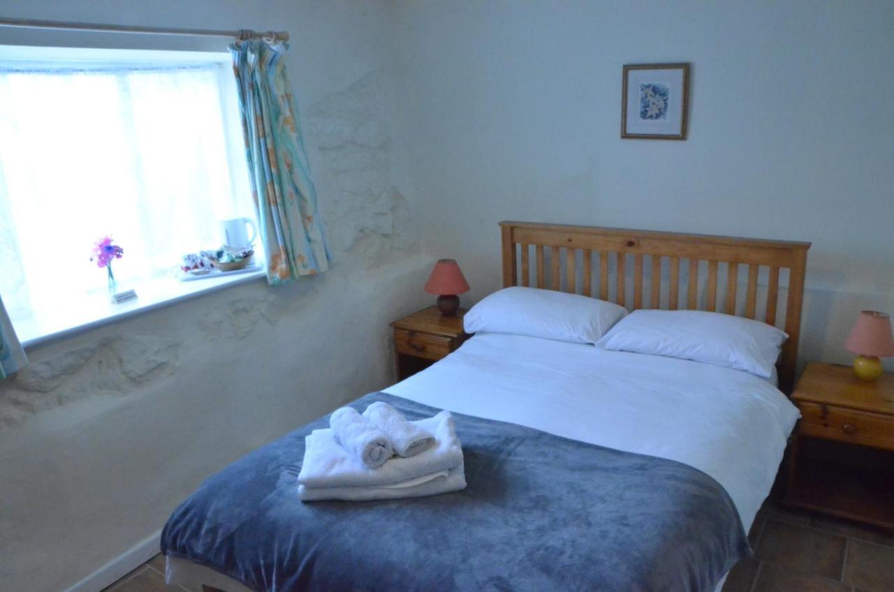 The Royal Oak Inn Dunsford 외부 사진